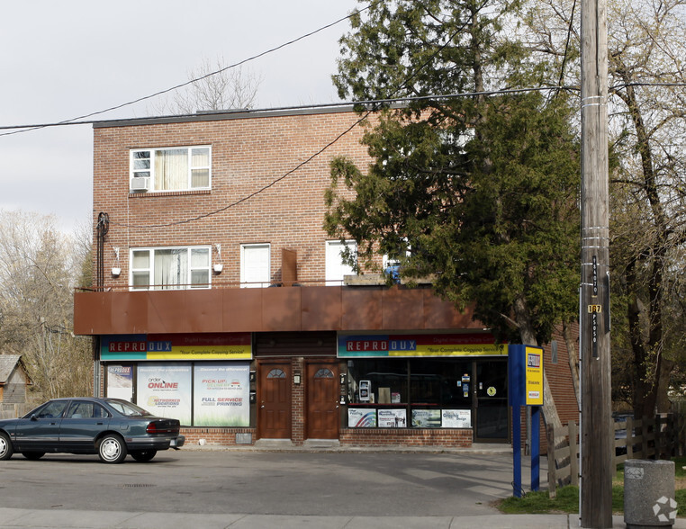 5050 Dundas St W, Toronto, ON en alquiler - Foto del edificio - Imagen 2 de 2