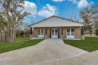 675 Ranch to Market 1869 rd, Liberty Hill, TX en alquiler Foto del edificio- Imagen 1 de 12