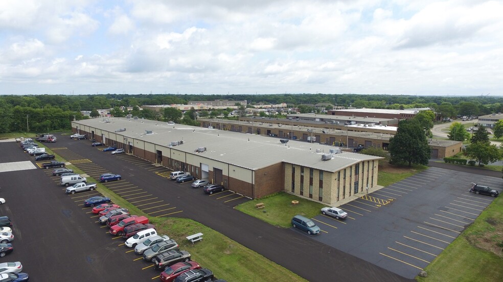 740 Industrial Dr, Cary, IL en venta - Foto principal - Imagen 1 de 7