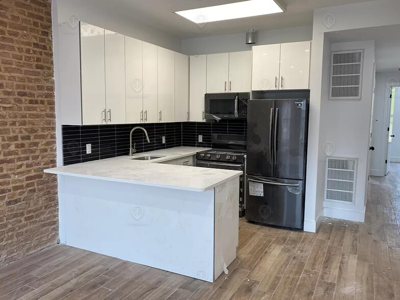 1797 Flatbush Ave, Brooklyn, NY en venta - Foto del interior - Imagen 2 de 4