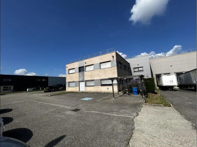 8-12 Impasse Du Rhône, Corbas en alquiler - Foto del edificio - Imagen 1 de 16