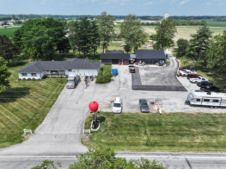 6397 S State Road 13, Pendleton, IN en venta - Vista aérea - Imagen 2 de 27