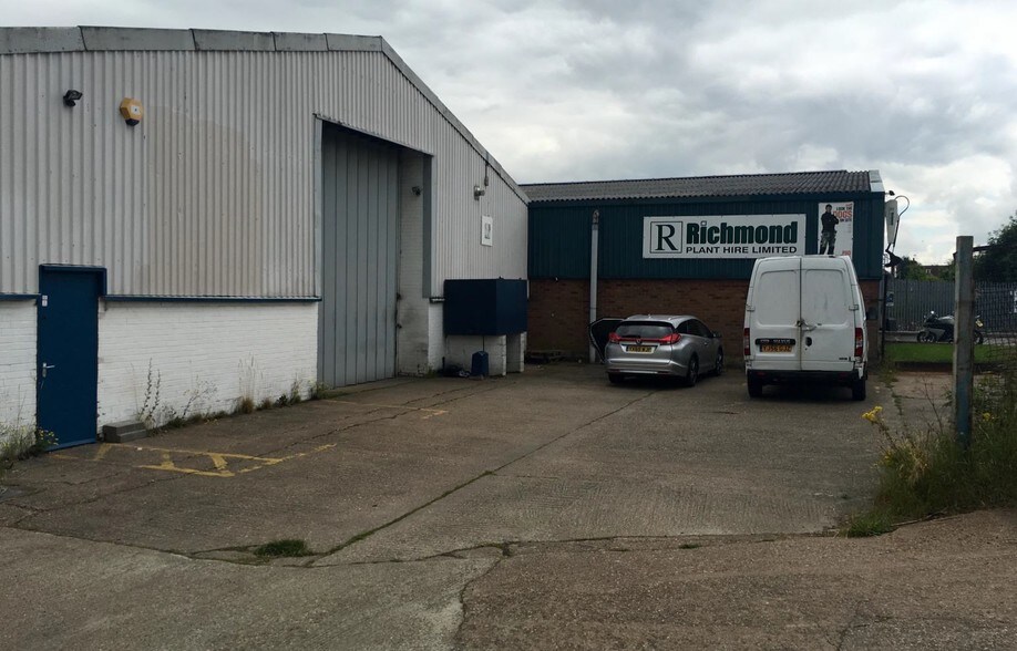 Cross Dr, Nottingham en alquiler - Foto del edificio - Imagen 2 de 9