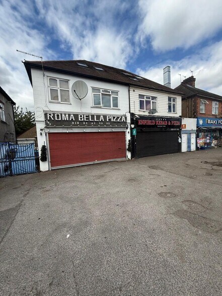 795A Great Cambridge Rd, Enfield en venta - Foto del edificio - Imagen 2 de 10