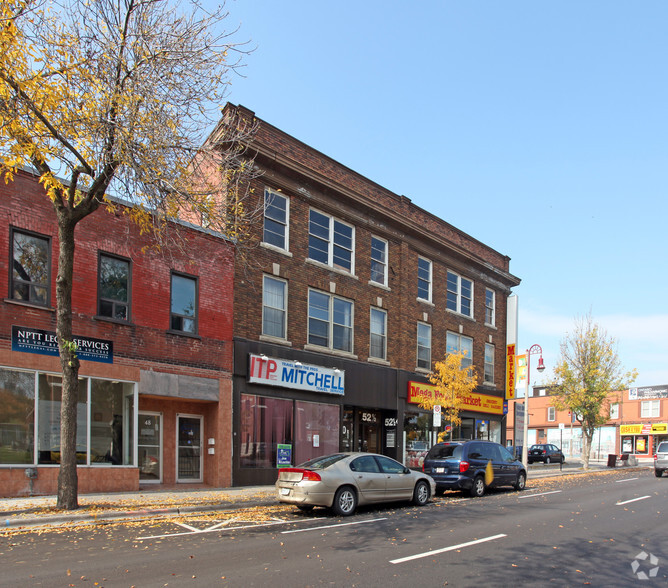 52-54 Simcoe St N, Oshawa, ON en alquiler - Foto del edificio - Imagen 3 de 4