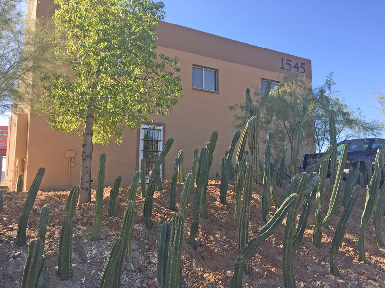 1545 E Yucca St, Phoenix, AZ en alquiler - Foto del edificio - Imagen 1 de 8