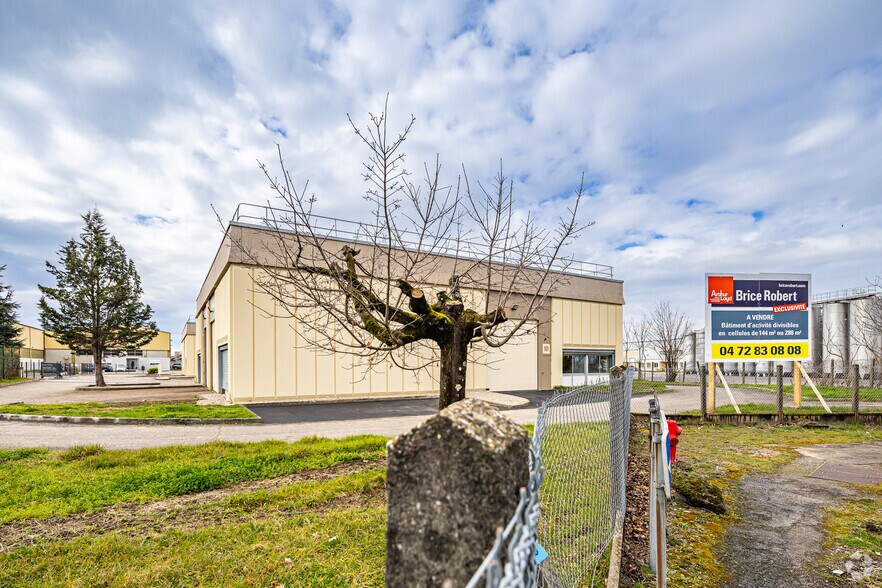 Flex en Saint-Priest en venta - Foto del edificio - Imagen 2 de 2