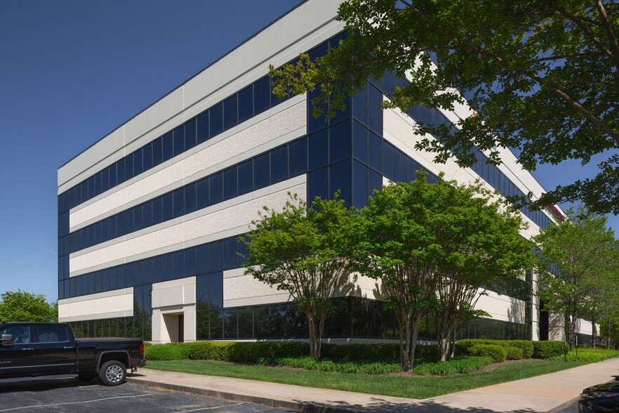 4900 Koger Blvd, Greensboro, NC en alquiler - Foto del edificio - Imagen 3 de 10