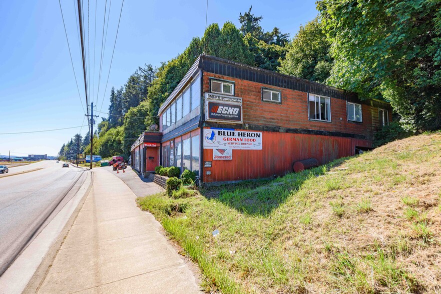 2238 Tremont St, North Bend, OR en venta - Foto del edificio - Imagen 3 de 53