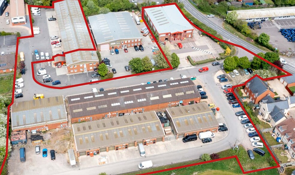 Marlborough Rd, Royal Wootton Bassett en alquiler - Foto del edificio - Imagen 3 de 8