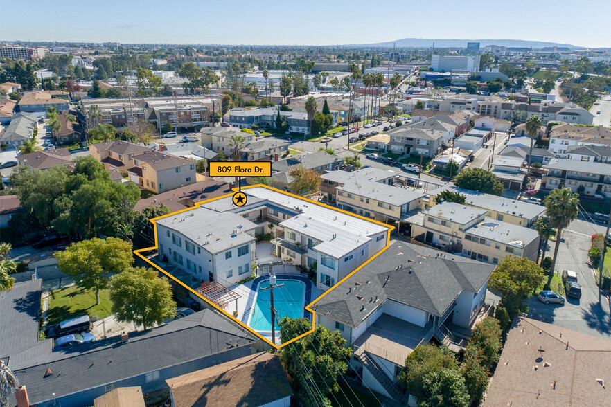 809 Flora Dr, Inglewood, CA en venta - Foto del edificio - Imagen 1 de 17