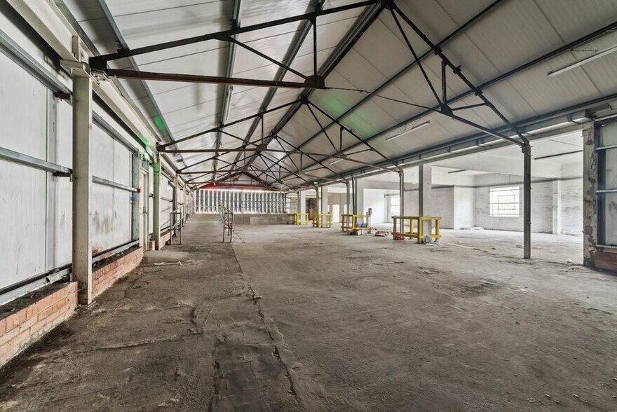 20 - 24 Mayday Rd cartera de 2 inmuebles en venta en LoopNet.es - Foto del edificio - Imagen 3 de 5