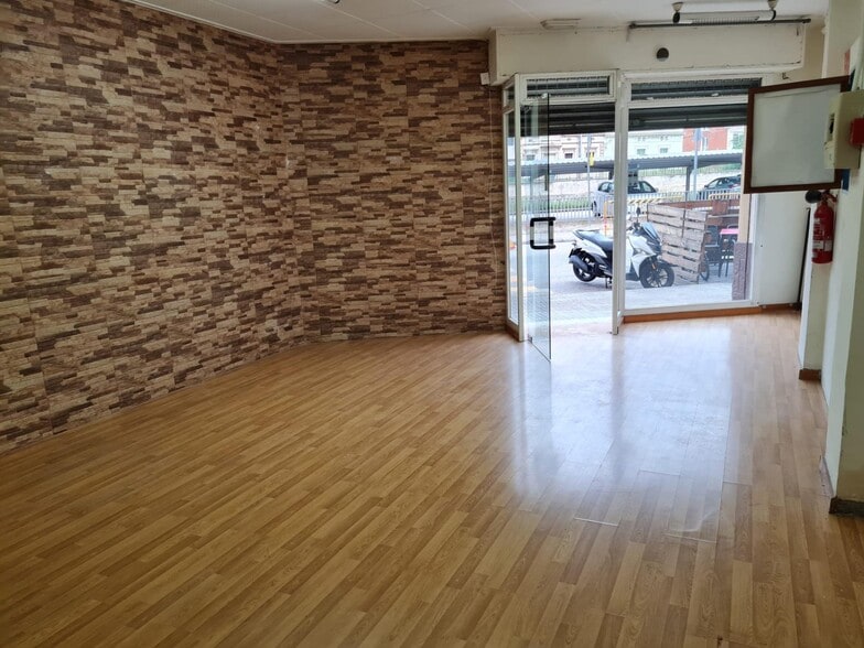 Edificio residencial en Montcada i Reixac, Barcelona en venta - Foto del interior - Imagen 2 de 3
