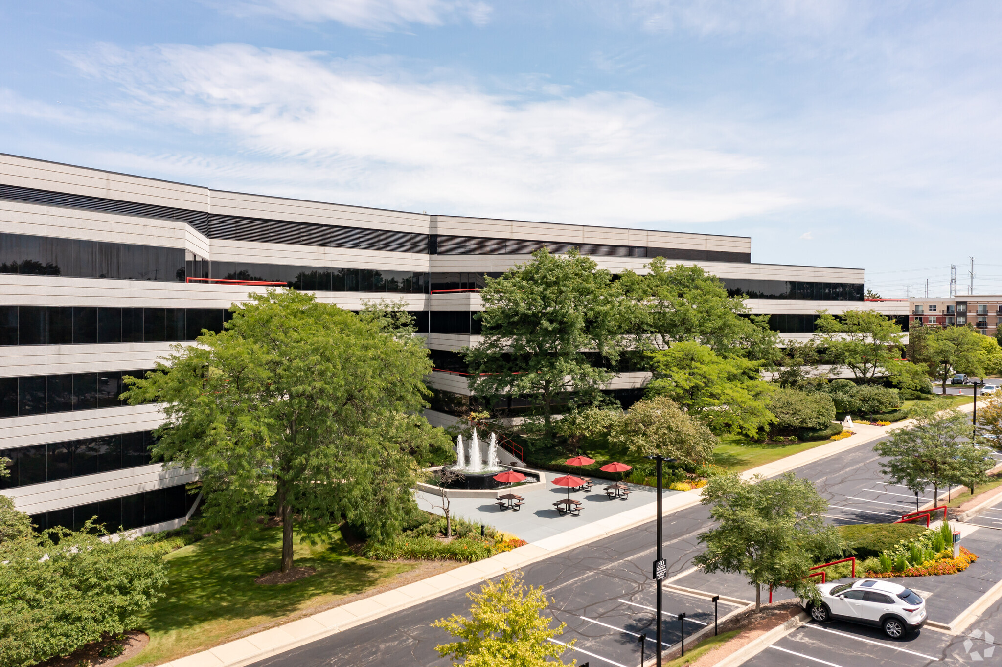 550-650 Warrenville Rd, Lisle, IL en alquiler Foto del edificio- Imagen 1 de 18