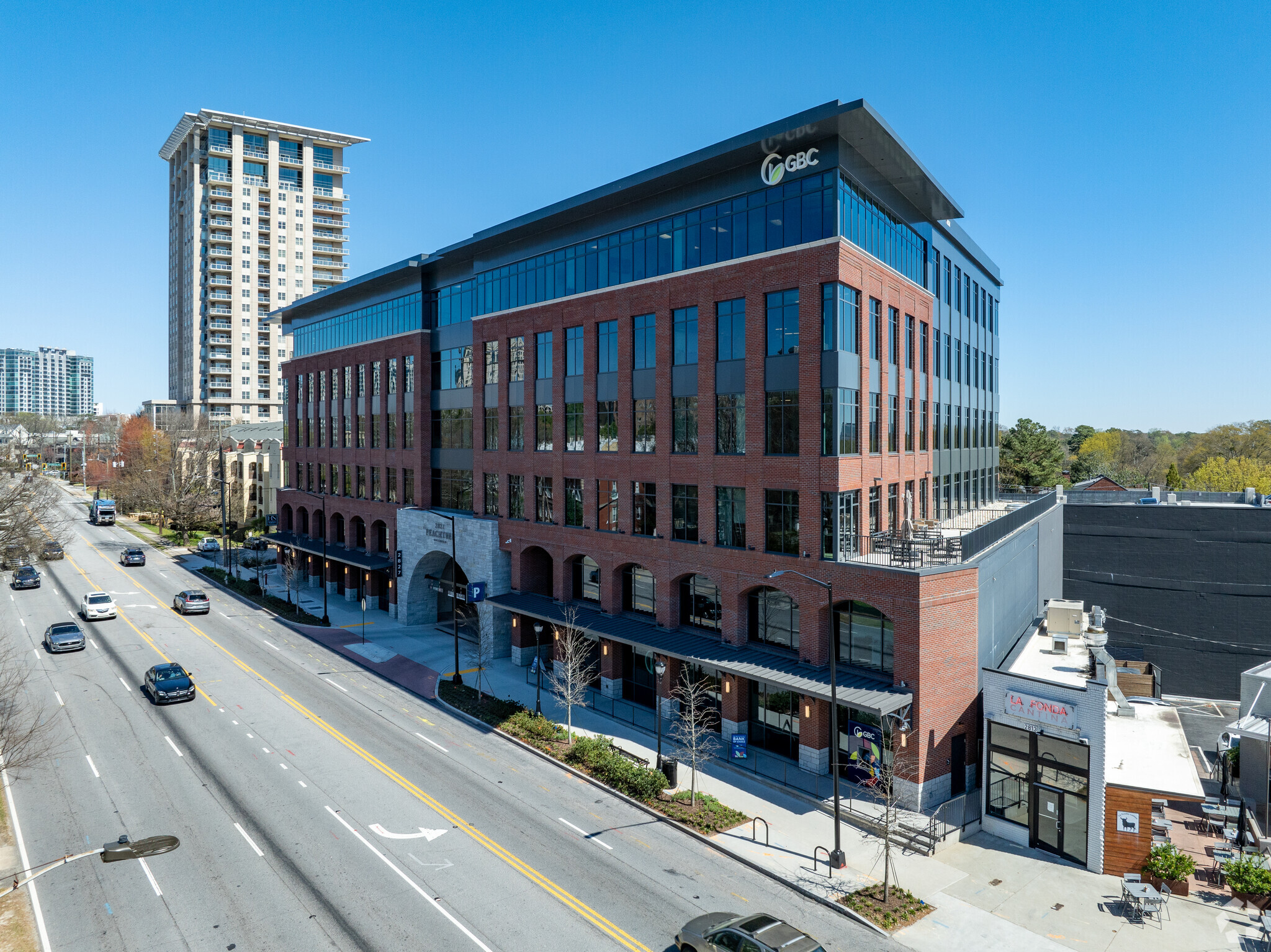 2827 Peachtree Rd, Atlanta, GA en alquiler Foto del edificio- Imagen 1 de 5