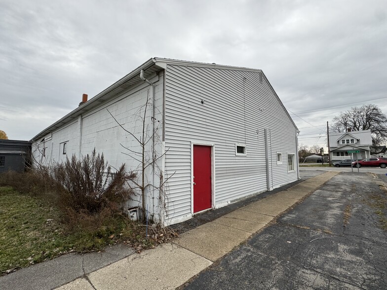 2085 Clinton St, West Seneca, NY en venta - Foto del edificio - Imagen 2 de 24