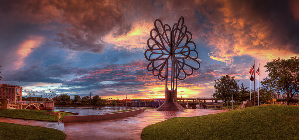 100 1st Ave NE, Cedar Rapids, IA en alquiler - Foto del edificio - Imagen 3 de 23