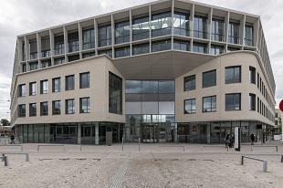 2-12 Parvis Colonel Arnaud Beltrame, Versailles en alquiler - Foto del edificio - Imagen 2 de 25