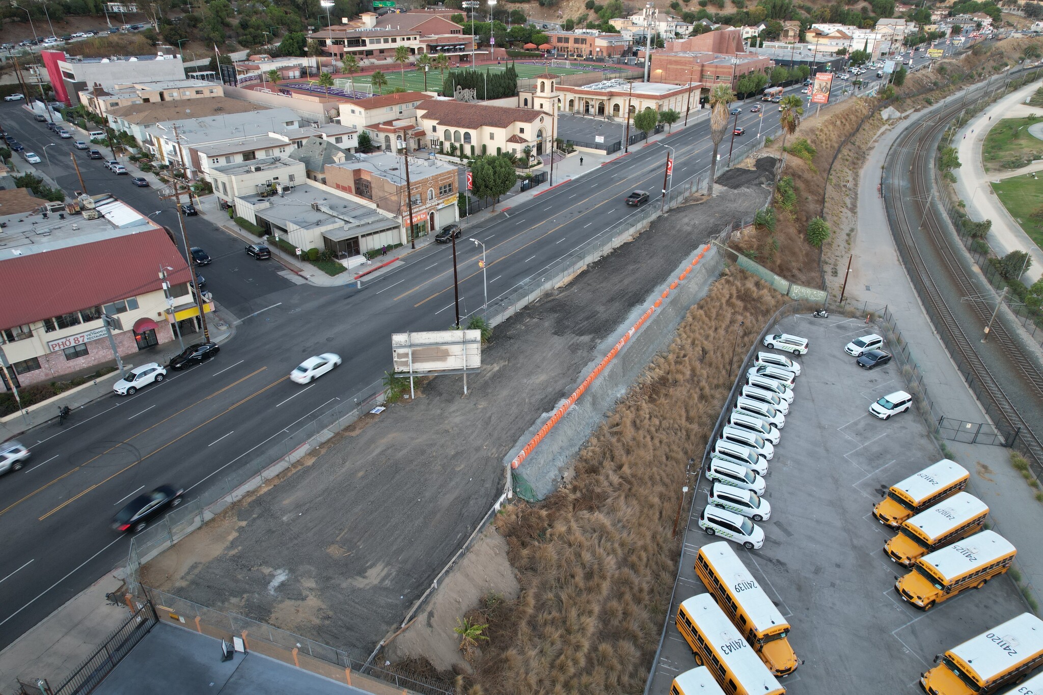 1040 N Broadway, Los Angeles, CA en alquiler Vista aérea- Imagen 1 de 4