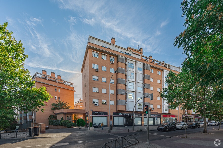 Calle Dobla, 2, Madrid, Madrid en alquiler - Foto del edificio - Imagen 2 de 3