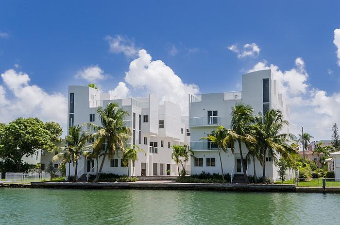 1975-1985 Calais Dr, Miami Beach, FL en venta - Foto del edificio - Imagen 3 de 35