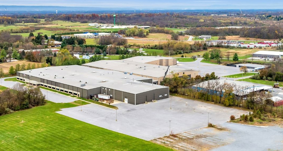 426 Industrial Blvd, Kearneysville, WV en alquiler - Foto del edificio - Imagen 2 de 19