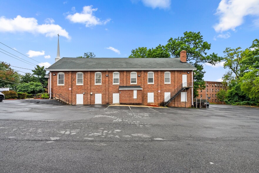 322 Ethan Allen Ave, Takoma Park, MD en venta - Foto del edificio - Imagen 2 de 9