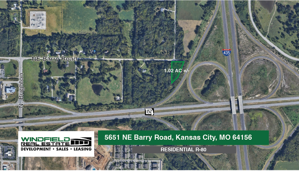 5651 NE Barry Rd, Kansas City, MO en venta - Vista aérea - Imagen 1 de 1