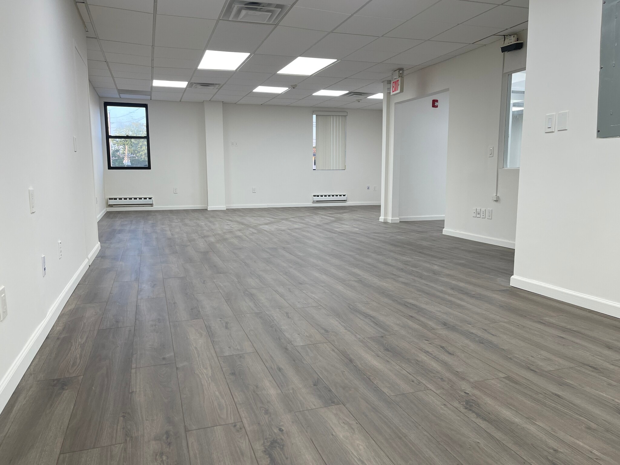 111 Grand Ave, Palisades Park, NJ en alquiler Foto del edificio- Imagen 1 de 17