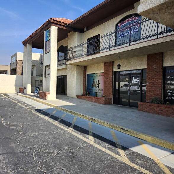 30 Acoma Blvd S, Lake Havasu City, AZ en alquiler - Foto del edificio - Imagen 1 de 19