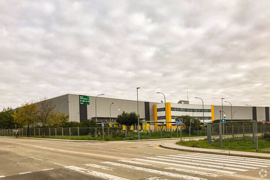 Calle Mariano Benlliure, 1, Rivas-Vaciamadrid, Madrid en alquiler - Foto del edificio - Imagen 2 de 5