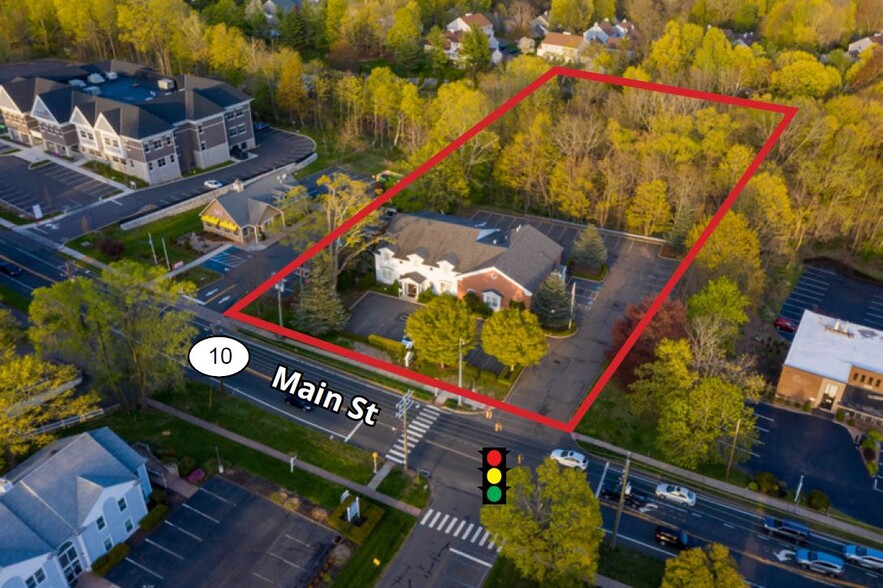 330 S Main St, Cheshire, CT en venta - Foto del edificio - Imagen 1 de 28