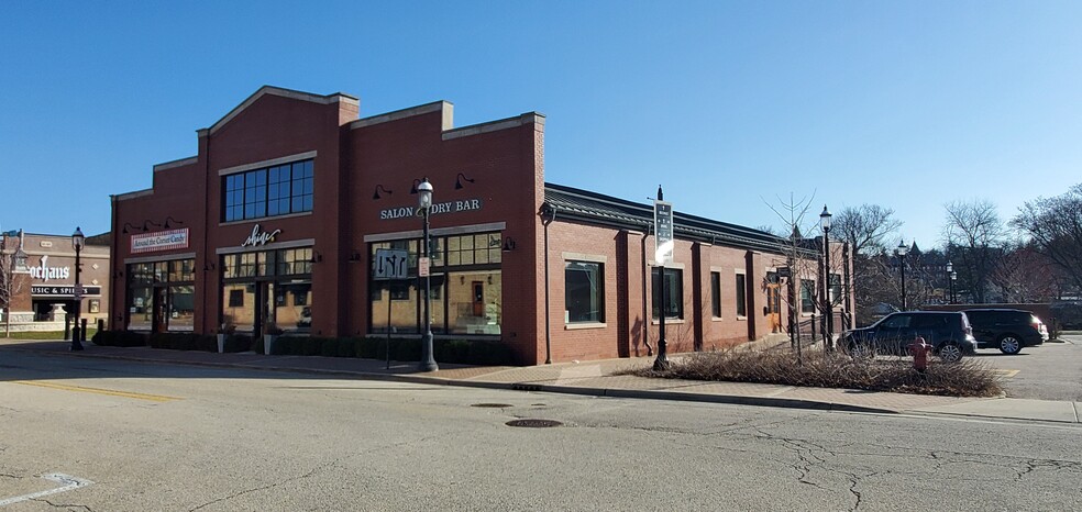 101 S 1st St, West Dundee, IL en alquiler - Foto del edificio - Imagen 1 de 31