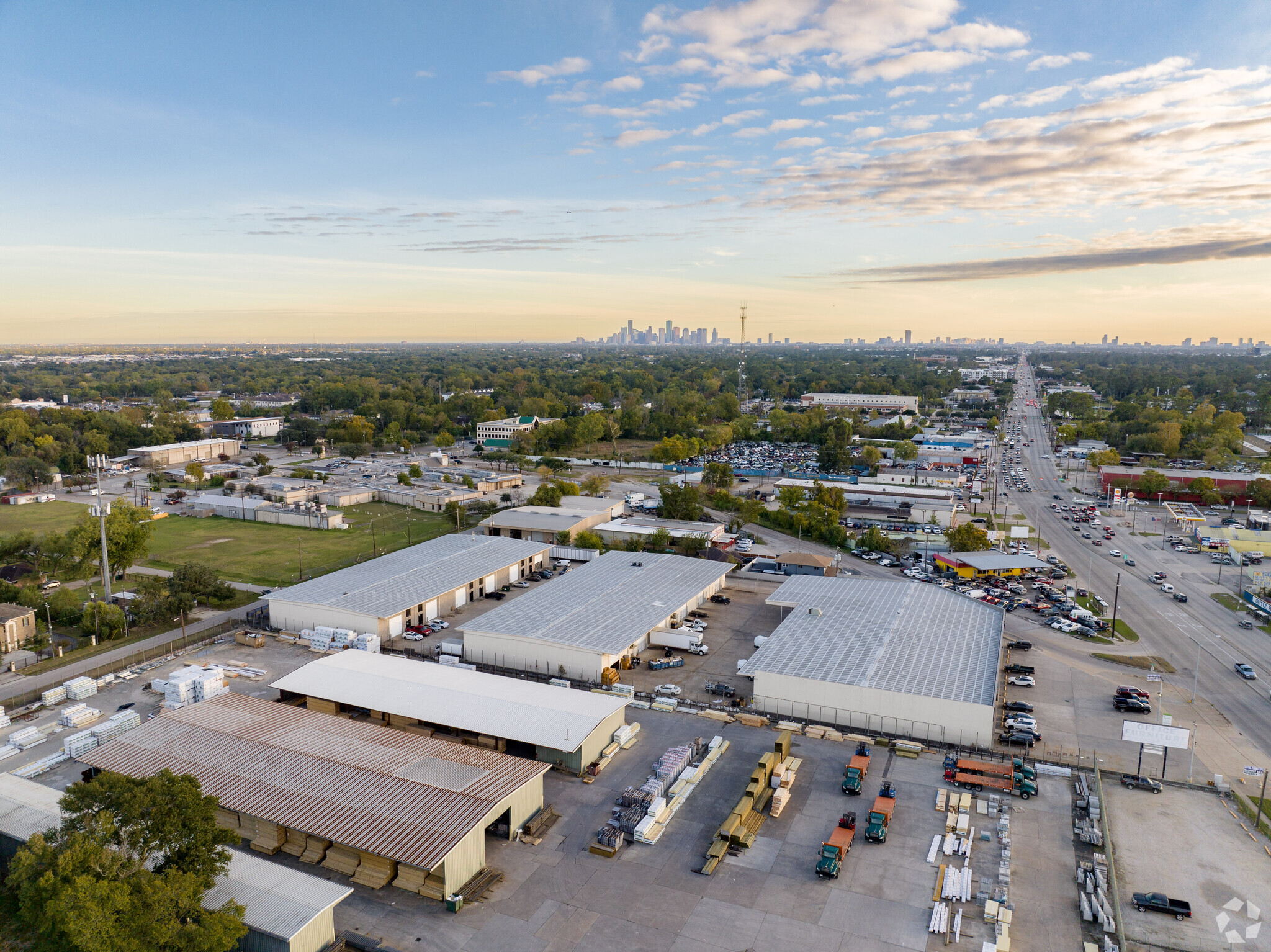 5708 N Shepherd Dr, Houston, TX en alquiler Foto del edificio- Imagen 1 de 24