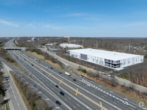 Old Nichols Commerce Ctr, Islandia, NY - vista aérea  vista de mapa - Image1