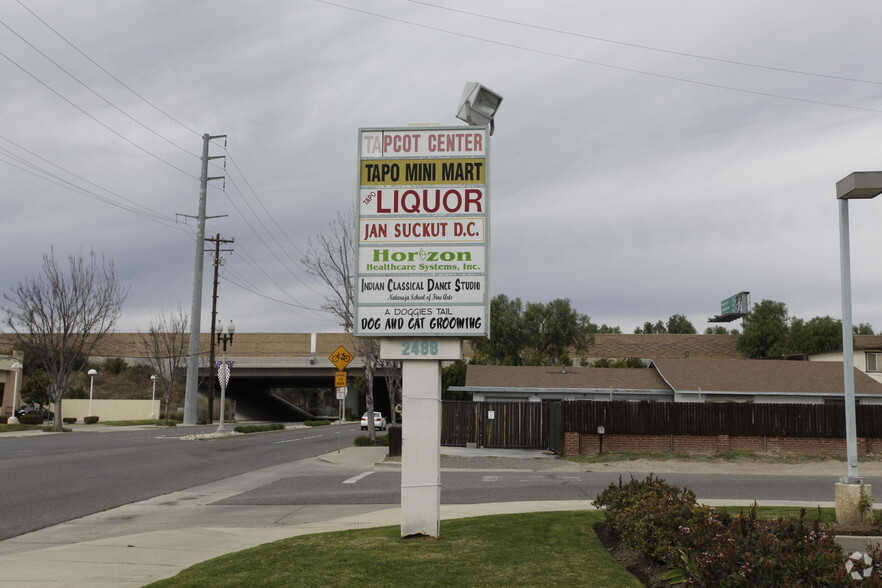 2488 Tapo St, Simi Valley, CA en alquiler - Foto del edificio - Imagen 3 de 5