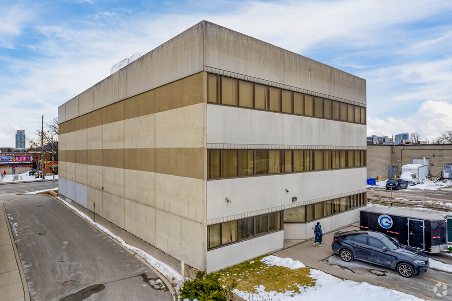 4544 Sheppard Ave, Toronto, ON en alquiler - Foto del edificio - Imagen 3 de 5