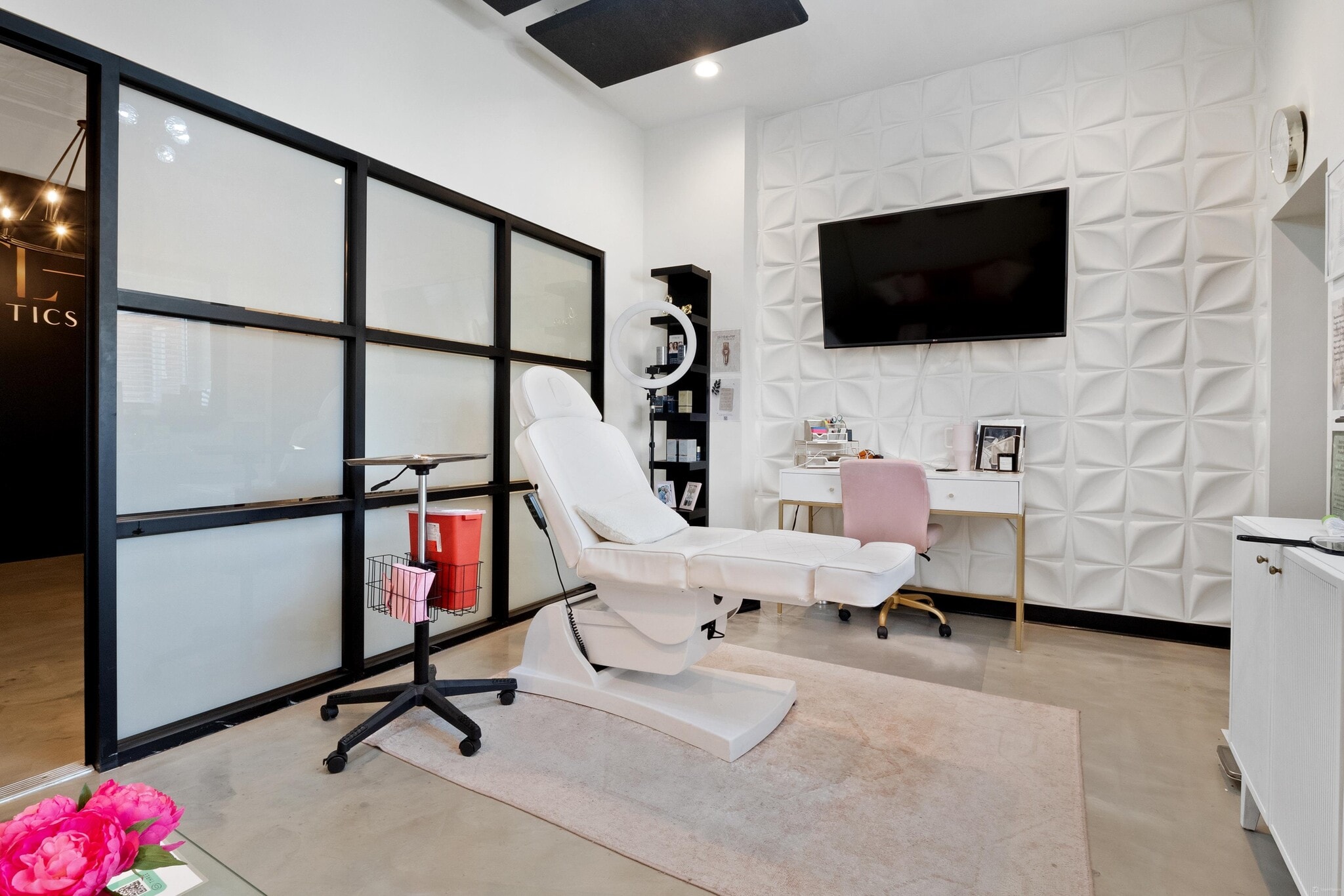 7185 Manchester Rd, Maplewood, MO en alquiler Foto del interior- Imagen 1 de 3