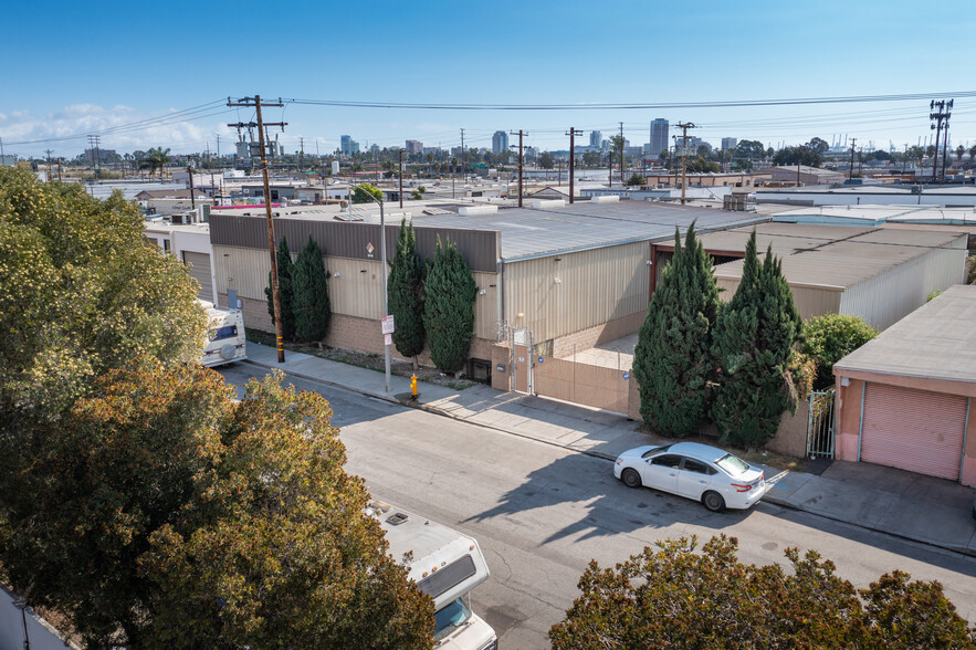 1422 W Gaylord St, Long Beach, CA en venta - Foto del edificio - Imagen 1 de 10