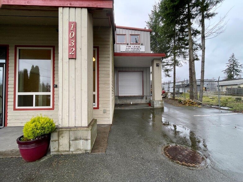 1032 Seamount Way, Gibsons, BC en alquiler - Foto principal - Imagen 1 de 11