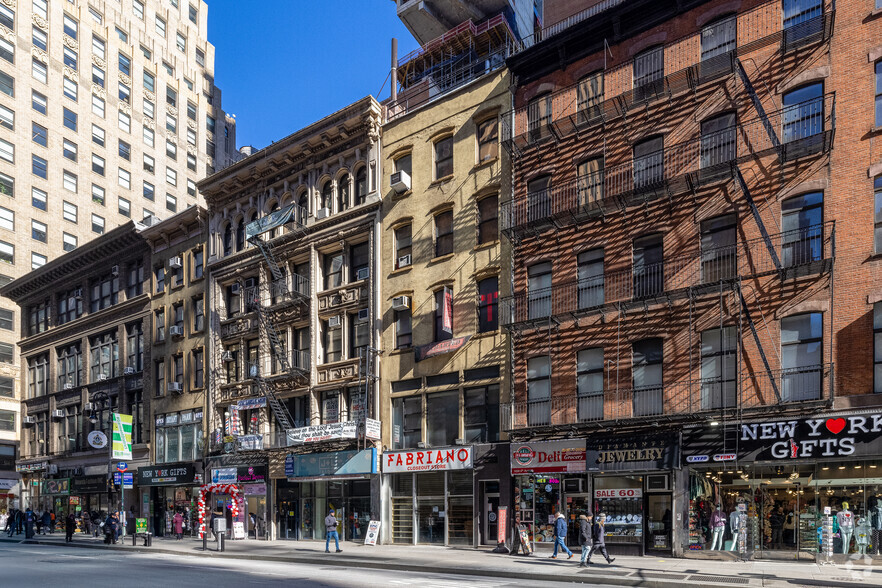 1024 Avenue of the Americas, New York, NY en alquiler - Foto del edificio - Imagen 2 de 5