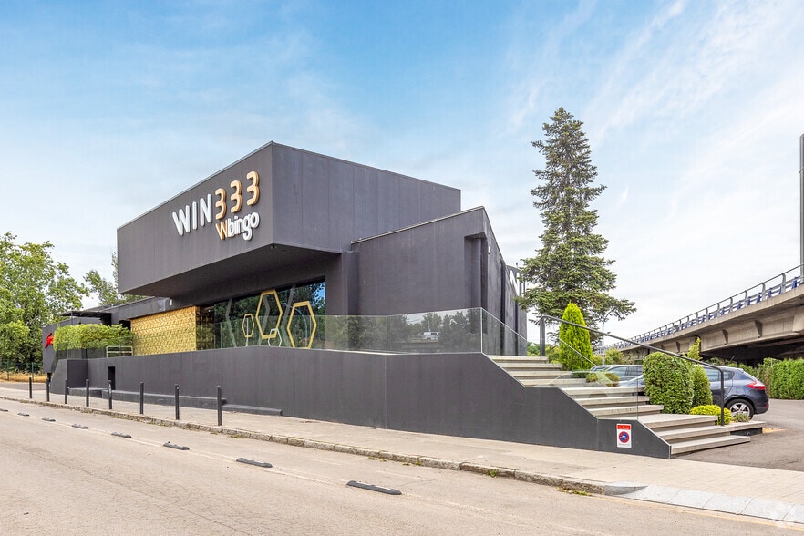 Local en Mollet del Vallès, Barcelona en alquiler - Foto del edificio - Imagen 1 de 3