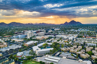 2122 E Highland Ave, Phoenix, AZ - vista aérea  vista de mapa