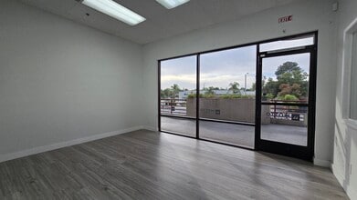 1300 Main St, Alhambra, CA en alquiler Foto del edificio- Imagen 2 de 15