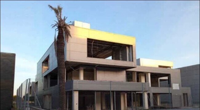 Más detalles de Carrer Històric Regne de Valencia, 14, ALMAZORA - Nave en venta