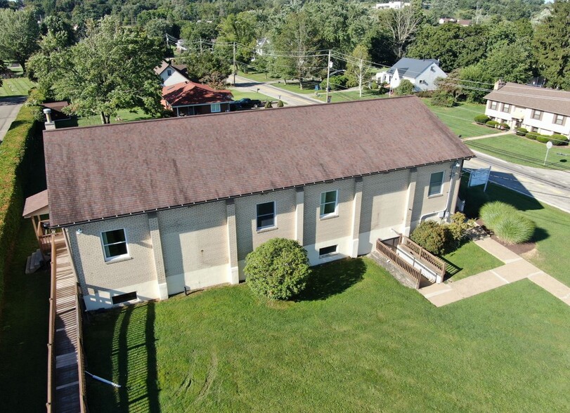 443 Athena Dr, Delmont, PA en venta - Foto principal - Imagen 1 de 27