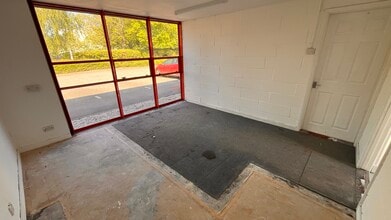 37-42 Saffron Ct, Basildon en alquiler Foto del interior- Imagen 2 de 4