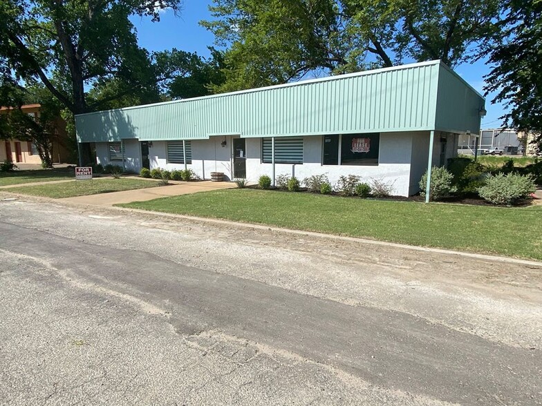 510 W Main St, Azle, TX en venta - Foto principal - Imagen 1 de 19