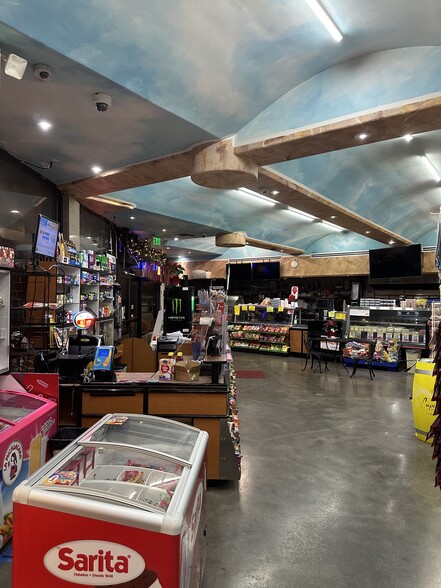 9020 Long Beach Blvd, South Gate, CA en alquiler - Foto del interior - Imagen 2 de 12