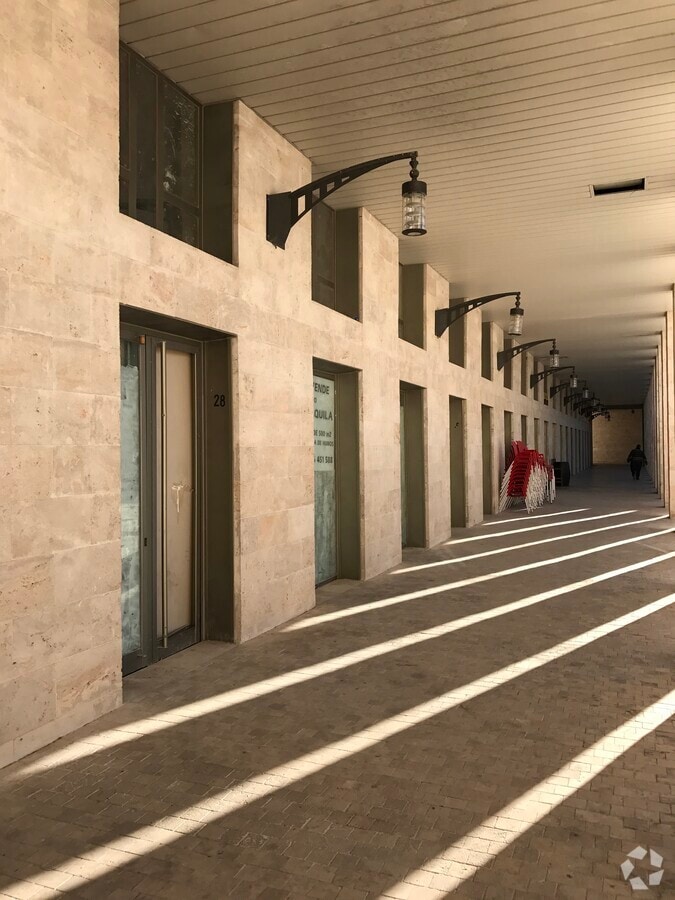 Plaza Nueva de Noblejas, Noblejas, TOL 45350 - Unidad Puerta 12 - - Foto del interior - Image 2 of 10